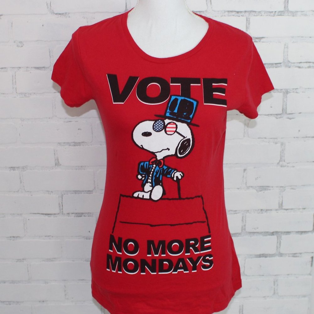 Peanuts Snoopy VOTE No More Mondays Graphic Tshirt